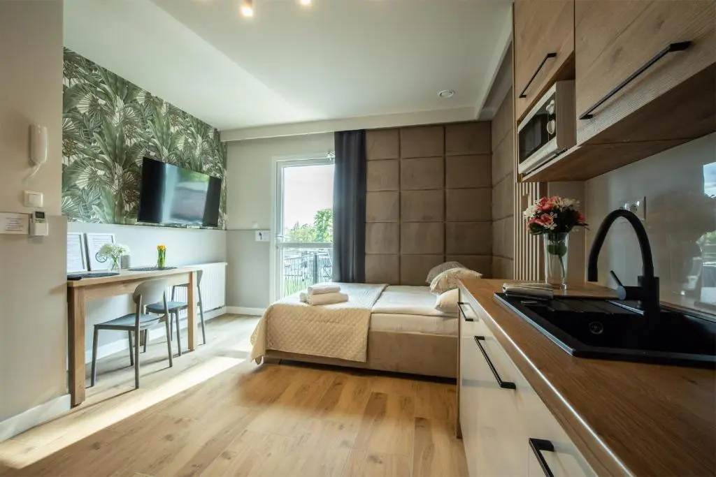 Image of WiguryTower Garden 209′