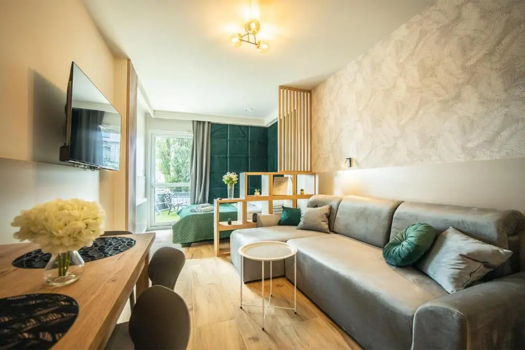 Image of WiguryTower Garden 210′