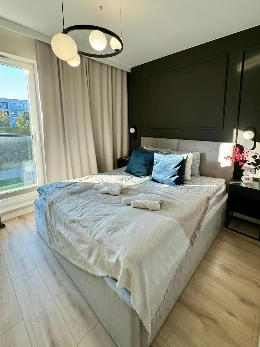 Image 3 of Wings&Dreams Apartments – Atlas Arena, ZOO, lotnisko, parking, winda, balkon