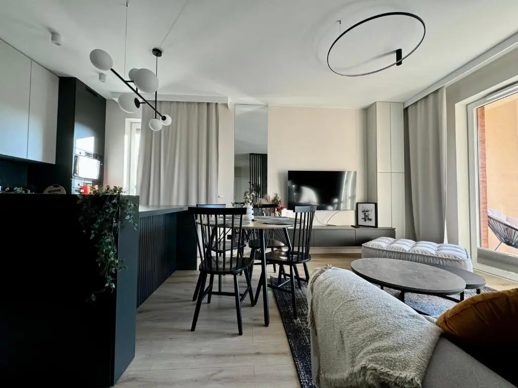 Image of Wings&Dreams Apartments – Atlas Arena, ZOO, lotnisko, parking, winda, balkon