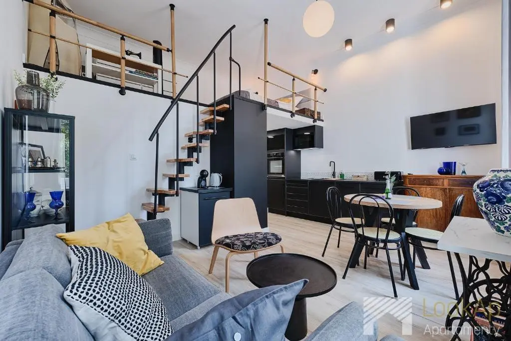 Image of Wólczańskie Motyle by LookAp