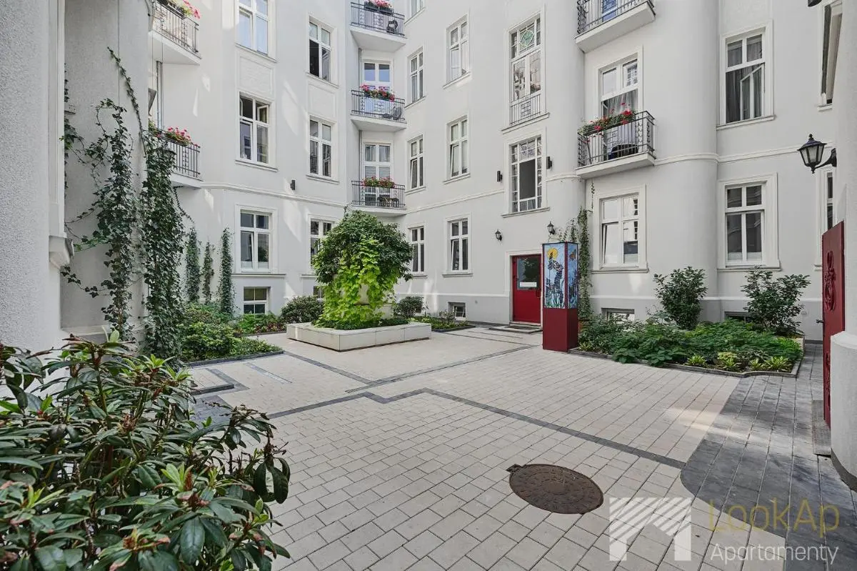 Image 5 of Wólczańskie Motyle by LookAp