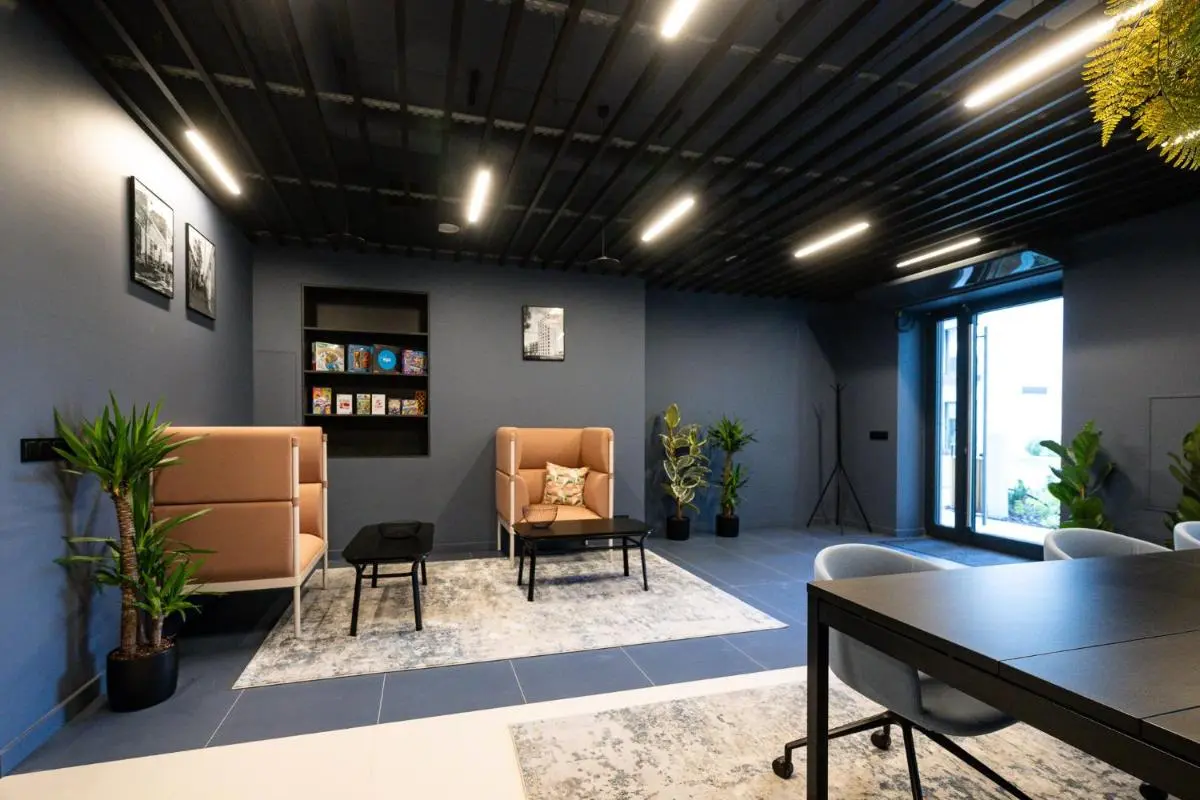 Image 1 of Work & Rest Apartment by Fengshui4u, cowroking, siłownia, nowy budynek, dostęp na kod