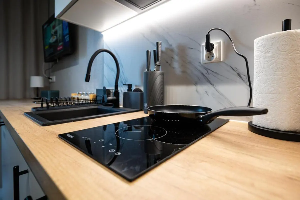 Image 2 of Work & Rest Apartment by Fengshui4u, cowroking, siłownia, nowy budynek, dostęp na kod