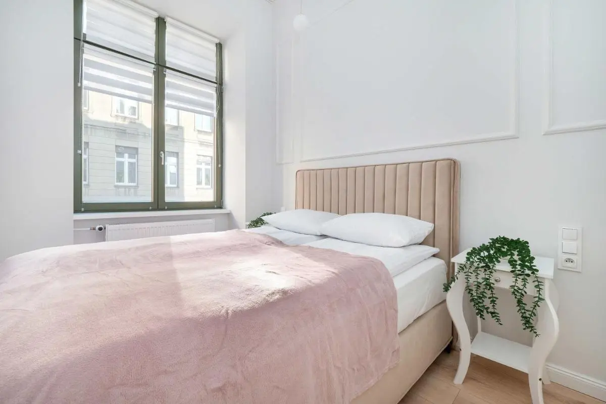 Image 1 of Wyjątkowe Studio dla 2 osób w Łodzi by Noclegi Renters