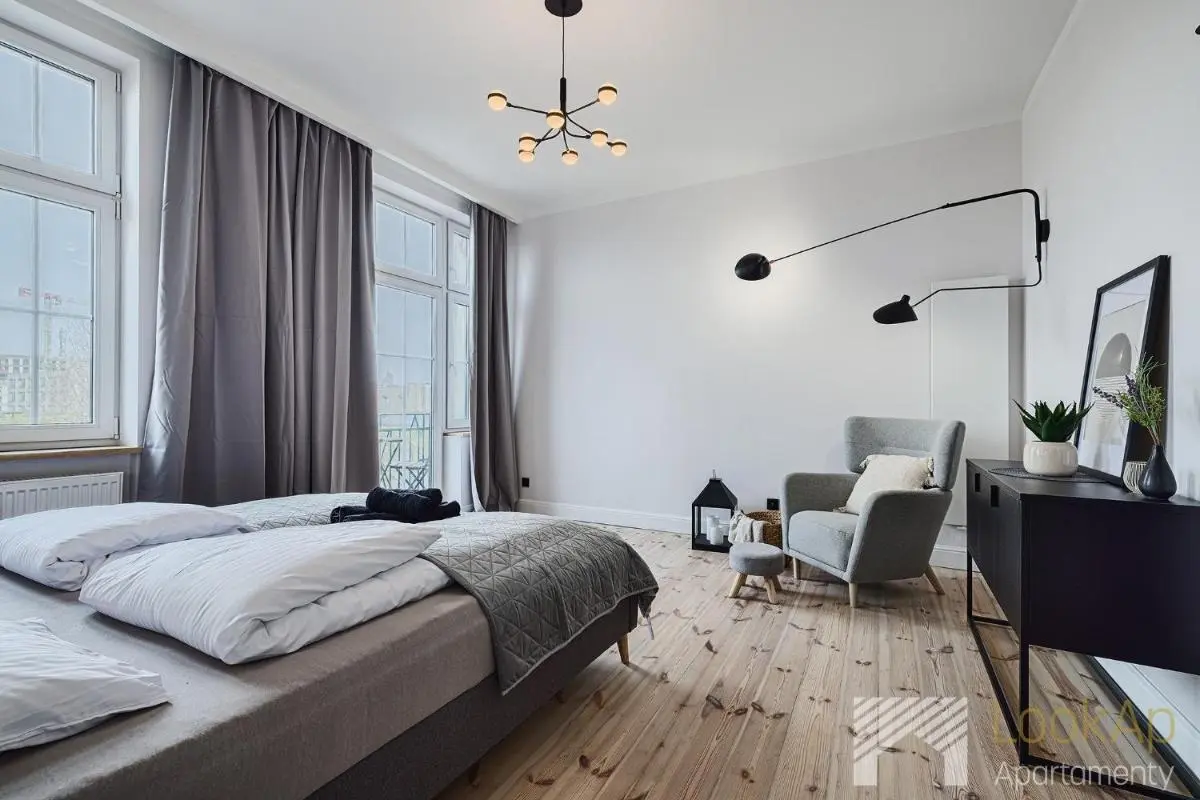 Image 1 of Złota Premium by LookAp