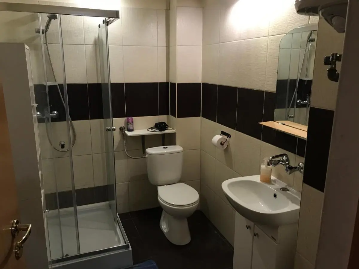 Image 2 of studio red and white