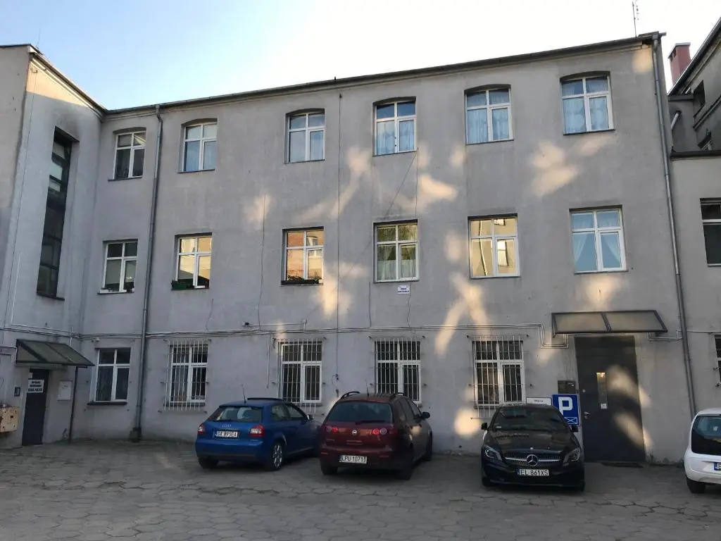 Image of studio red and white