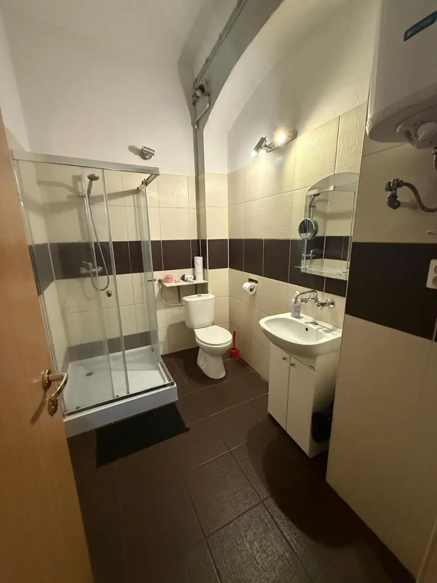 Image 5 of studio red and white